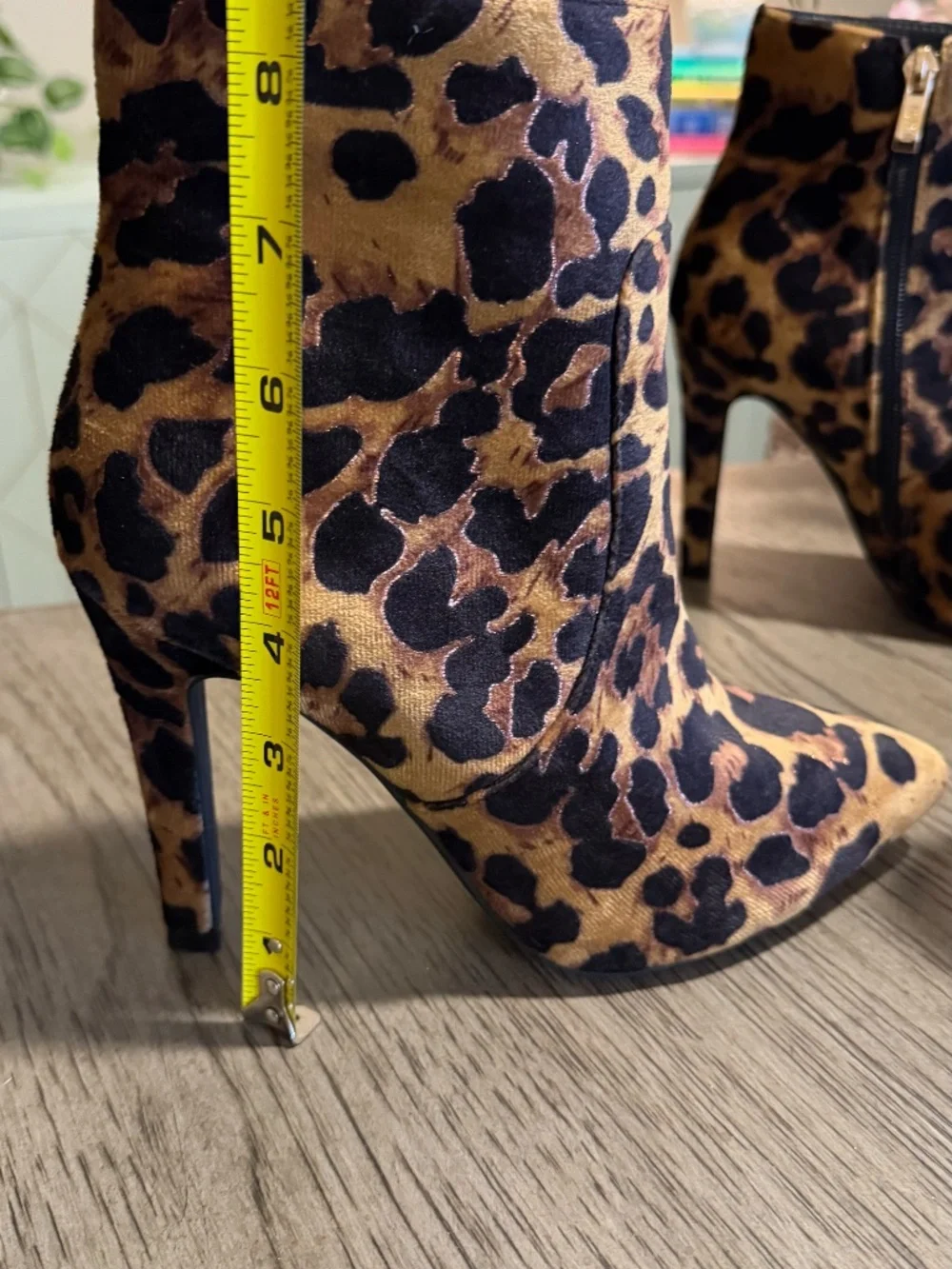 Ladies Leopard booties size 7 like new